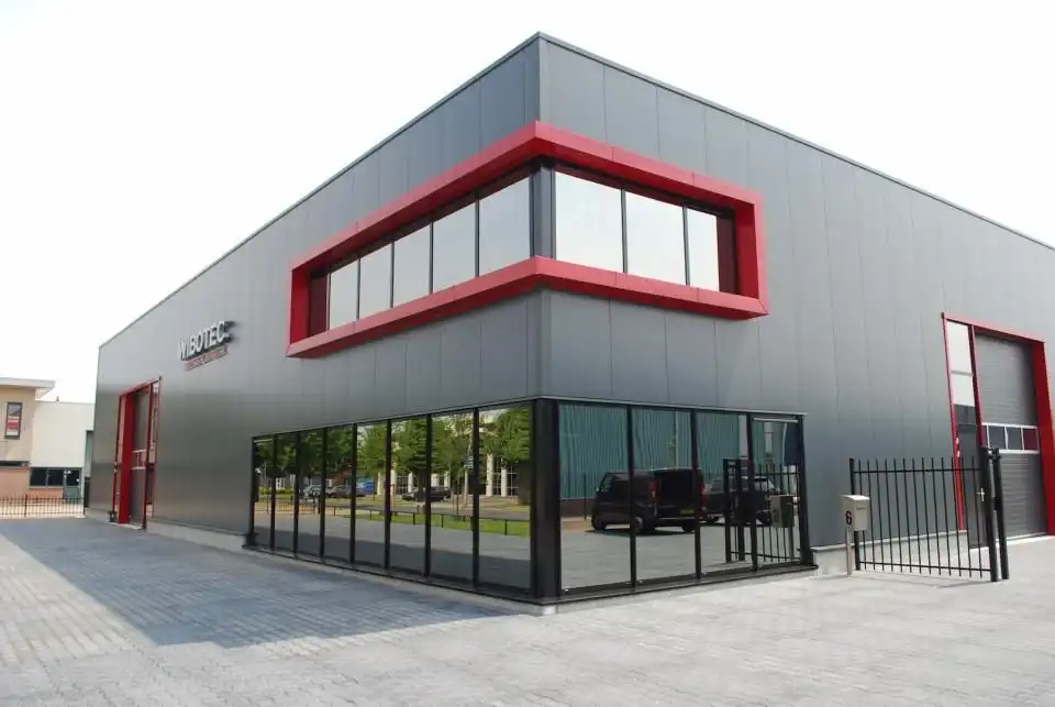 Здание промышленного назначения с плоской кровлей 60fb2af00f6ae273172535f8406929a6.jpg