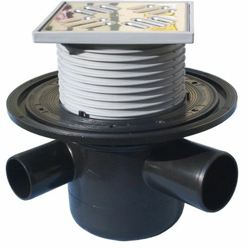 HL304 Трап с гориз. выпуском, решёткой в подрамнике 123х123мм и 3-мя входами DN40 и выходом DN50