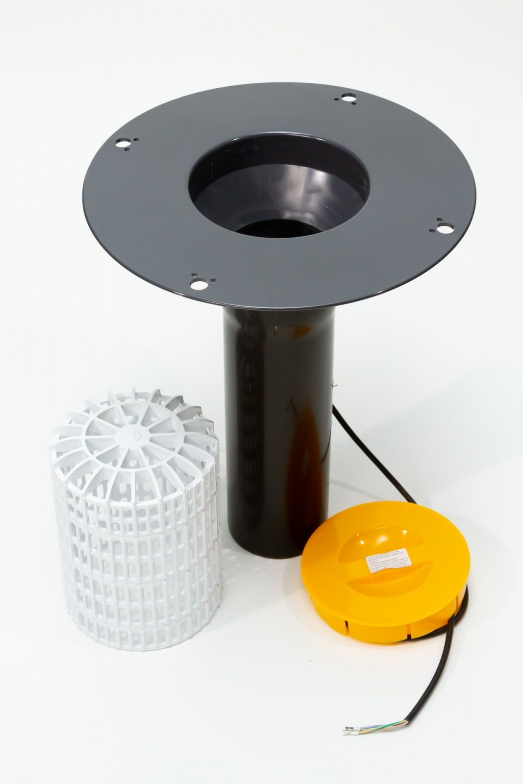 Воронка обогреваемая с корпусом из ПВХ и листвоуловителем VO-PVC 110x450