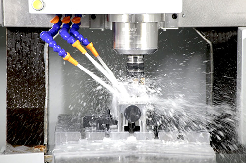 Трехосевой фрезерный центр КВАНТ MG-1