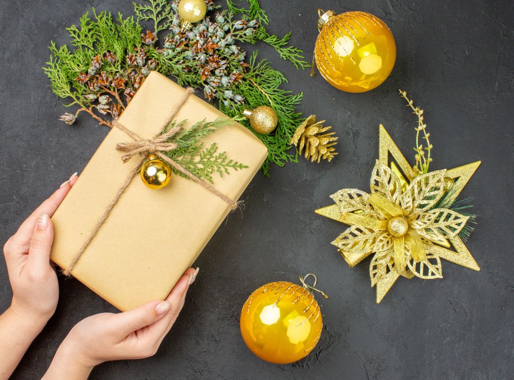 С праздником!