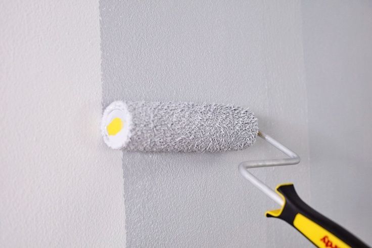 Малярные работы можно выполнять кистью, валиком и краскопультом a9342400d132e13bb1c50bdf75d8784c.jpg