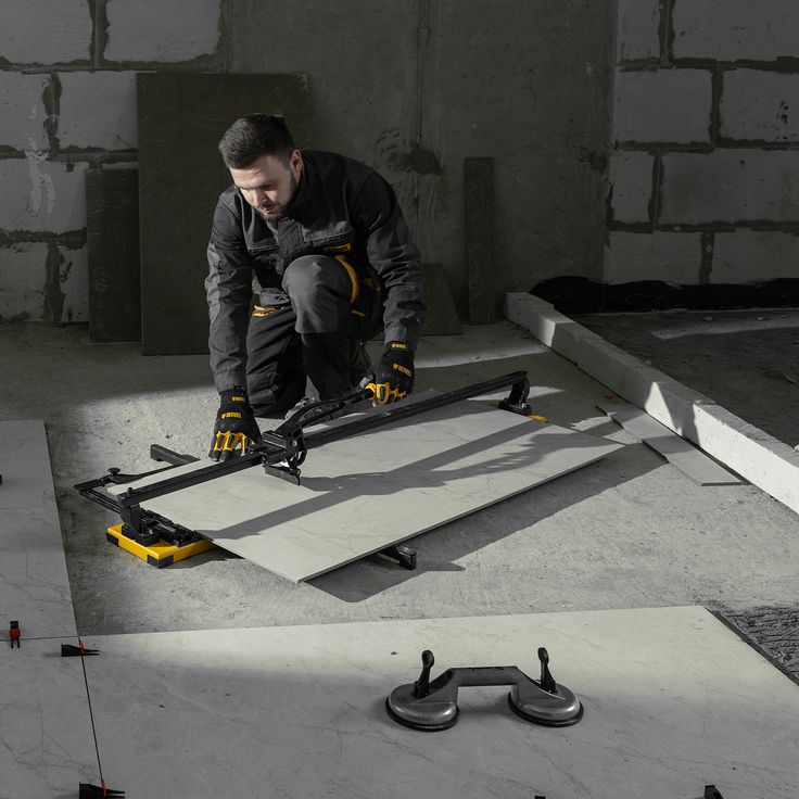 Плиткорез - главный инструмент плиточных работ 702d986f424b848d4824e06a6ae0d85a.jpg