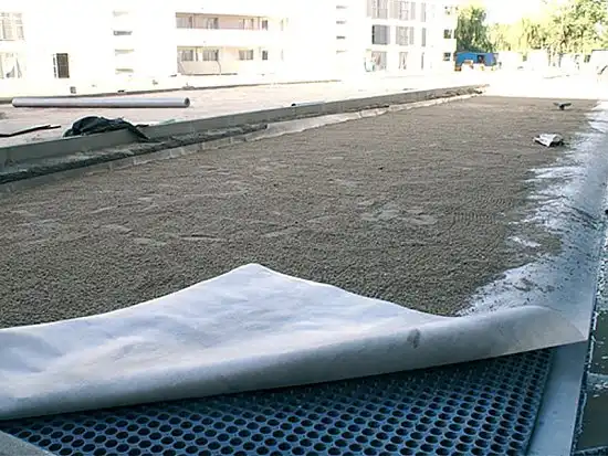 Профилированные мембраны: защита и дренаж от фундамента до кровли